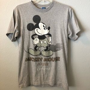 🌞Official Disney Mickey Mouse graphic tee -Small